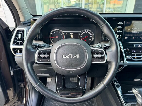 2022 Kia Sorento IV, коричневый, 3240000 рублей - вид 10