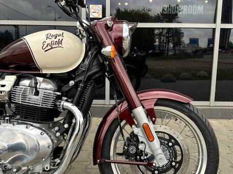 2026 Royal Enfield Classic 650, чёрный, 703000 рублей, вид 4