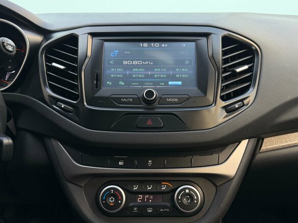 2017 Lada (ВАЗ) Vesta I, серебристый, 945000 рублей - вид 18