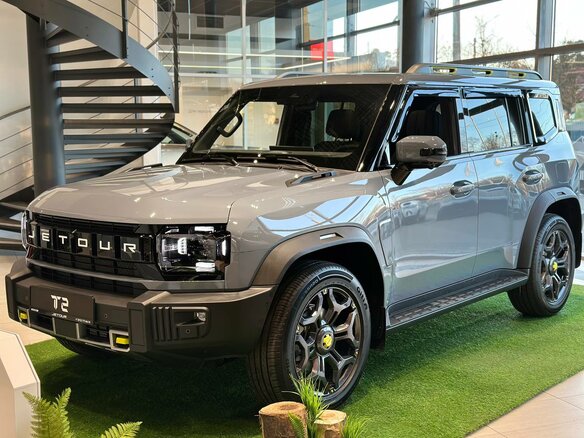 2026 Jetour T2, серебристый, 4449000 рублей - вид 3