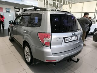 2011 Subaru Forester III Рестайлинг, серебристый, 1266000 рублей, вид 4