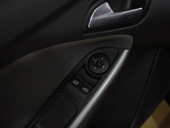 2012 Ford Focus III, чёрный, 660000 рублей - вид 11