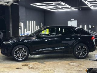 2019 Audi Q8 55 TFSI I (4M), чёрный, 4890000 рублей, вид 3