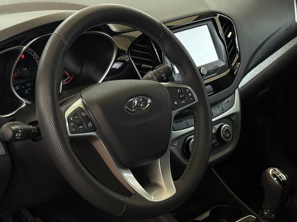 2018 Lada (ВАЗ) Vesta SW Cross I, красный - вид 11