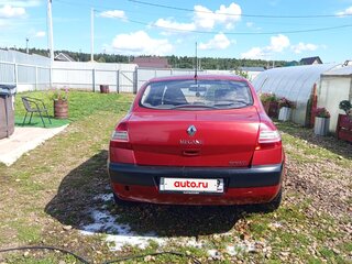 2006 Renault Megane II Рестайлинг, красный, 300000 рублей, вид 2