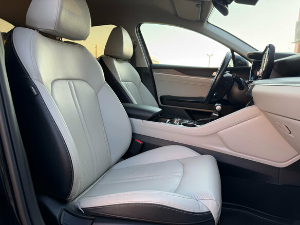 2020 Kia K5 III, чёрный, 2220000 рублей - вид 18