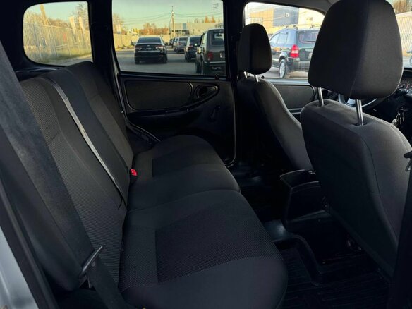 2011 Chevrolet Niva I Рестайлинг, серебристый, 421000 рублей - вид 8