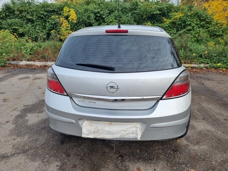 2014 Opel Astra H Рестайлинг, серебристый, 825000 рублей, вид 4