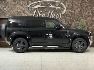 2022 Land Rover Defender 110 II, чёрный, 7998000 рублей, вид 3
