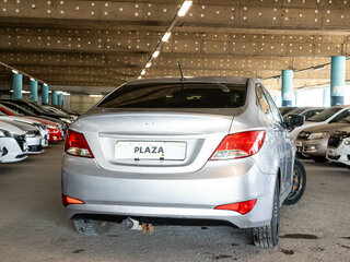 2014 Hyundai Solaris I Рестайлинг, серебристый, 530000 рублей, вид 3