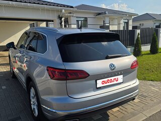 2018 Volkswagen Touareg III, серебристый, 4090000 рублей, вид 5