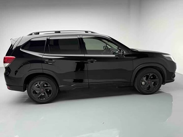 2024 Subaru Forester V Рестайлинг, чёрный, 3394000 рублей - вид 4