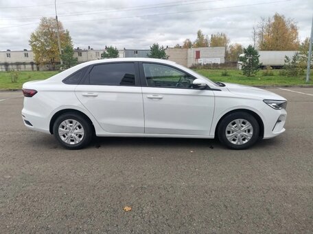 2024 Geely Emgrand II, белый, 1360000 рублей, вид 5