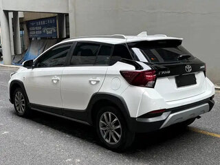 2023 Toyota Yaris XP150 XP150 Рестайлинг 2, белый, 1050500 рублей, вид 4