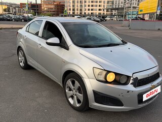 2012 Chevrolet Aveo II, серебристый, 450000 рублей, вид 1