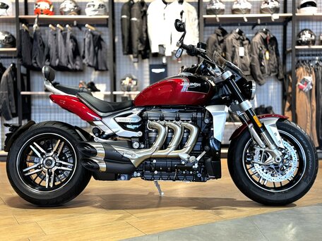 2023 Triumph Rocket 3, красный, 2990000 рублей, вид 1
