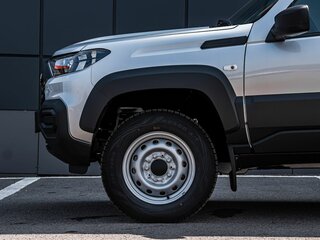 2026 Lada (ВАЗ) Niva Travel I Рестайлинг, серебристый, 1439000 рублей, вид 2