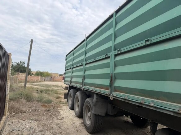 1999 Schmitz Cargobull AKO 18, зелёный, 800000 рублей
