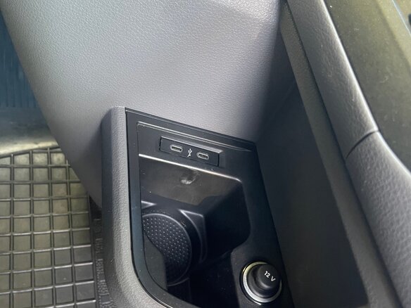 2021 Volkswagen Transporter, жёлтый, 3680000 рублей - вид 14
