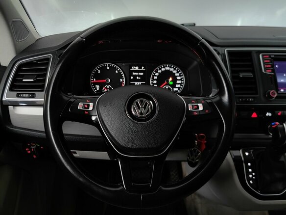 2015 Volkswagen Multivan T6, коричневый, 2860000 рублей - вид 11