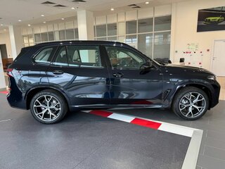 2026 BMW X5 Long 30Li IV (G05/G18) Рестайлинг, чёрный, 10000000 рублей, вид 3