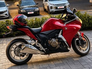 2017 Honda VFR 1200, красный, 1440000 рублей, вид 5