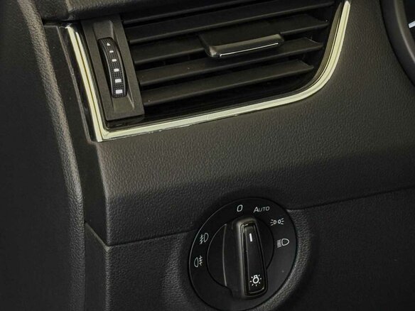 2016 Skoda Octavia III (A7), серый, 1275000 рублей - вид 7