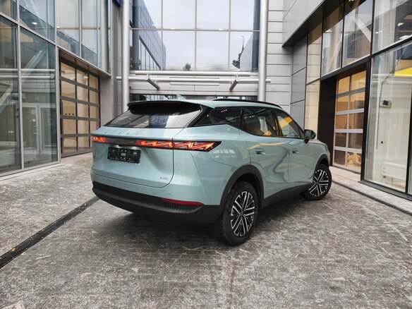 2026 Omoda C7, зелёный - вид 4