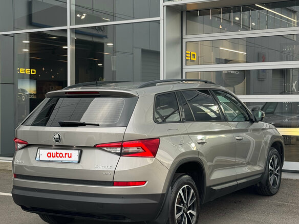 2019 Skoda Kodiaq I, серебристый, 1950000 рублей - вид 2