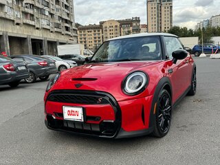 2023 Mini Hatch Cooper S III (F55/F56) Рестайлинг 2, красный, 3999999 рублей, вид 2