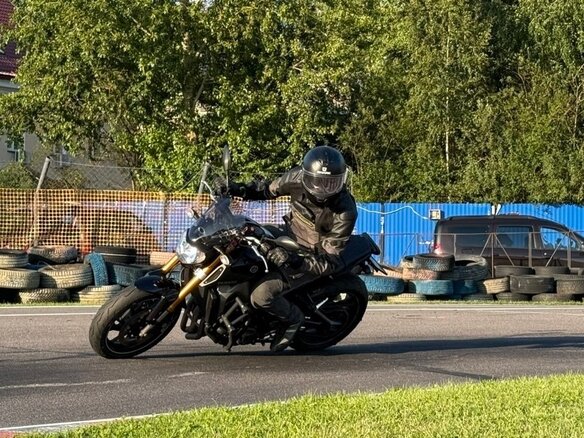 2016 Yamaha MT-09 (FZ-09), чёрный, 680000 рублей - вид 13