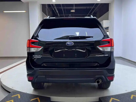 2023 Subaru Forester V Рестайлинг, чёрный, 2500000 рублей, вид 5