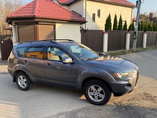 2011 Mitsubishi Outlander II Рестайлинг, серый, 900000 рублей, вид 2