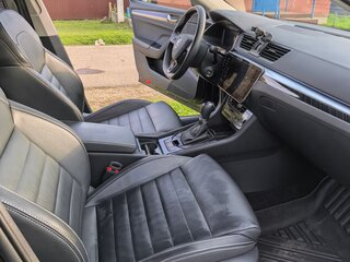 2022 Skoda Superb III Рестайлинг, чёрный, 3200000 рублей, вид 4
