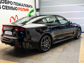2021 Kia Stinger I Рестайлинг, чёрный, 3175000 рублей, вид 4
