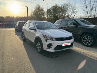 2021 Kia Rio X IV Рестайлинг, белый, 1650000 рублей, вид 2