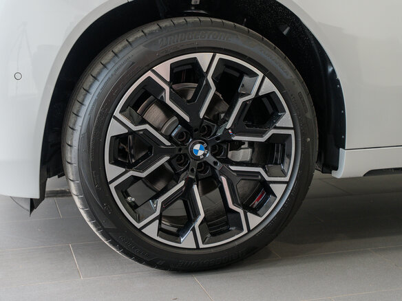 2025 BMW X3 Long 30L xDrive IV (G45/G48), белый, 6990000 рублей - вид 28