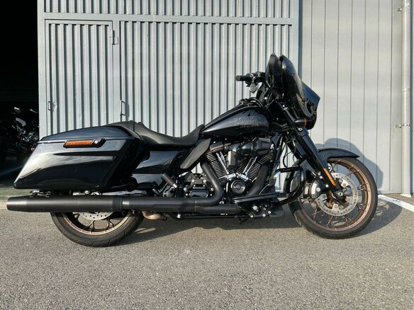 2022 Harley-Davidson Street Glide, чёрный, 2250000 рублей - вид 2