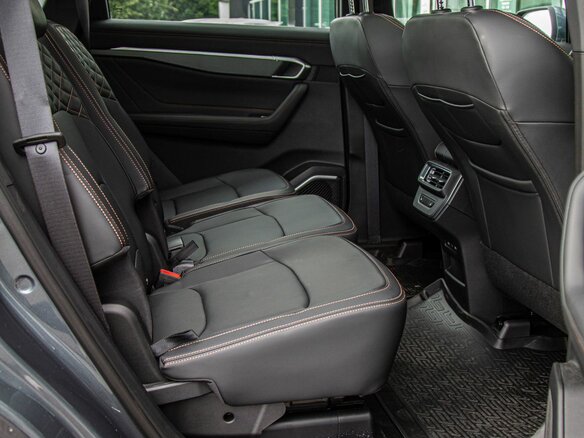 2026 Geely Okavango I Рестайлинг, серый, 4085990 рублей - вид 18