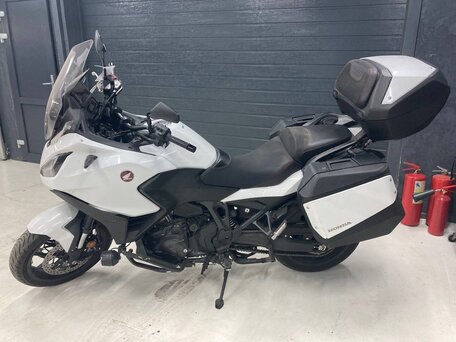 2022 Honda NT1100, белый, 1700000 рублей, вид 1
