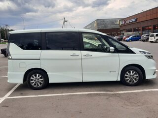 2018 Nissan Serena V (C27), белый, 2150000 рублей, вид 3