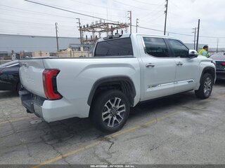 2024 Toyota Tundra CrewMax III, белый, 7690000 рублей, вид 4
