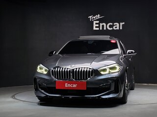 2022 BMW 1 серии 118d III (F40), серый, 1924911 рублей, вид 1