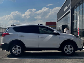 2015 Toyota RAV4 IV (XA40), белый, 1720000 рублей, вид 5