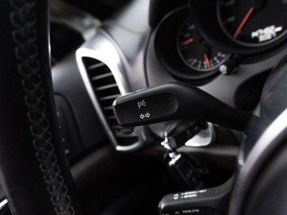 2015 Porsche Cayenne Diesel II Рестайлинг (958), чёрный, 3849000 рублей - вид 14