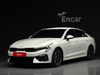 2025 Kia K5 III Рестайлинг, белый, 2293000 рублей, вид 1