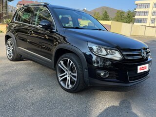 2016 Volkswagen Tiguan I Рестайлинг, чёрный, 2500000 рублей, вид 4