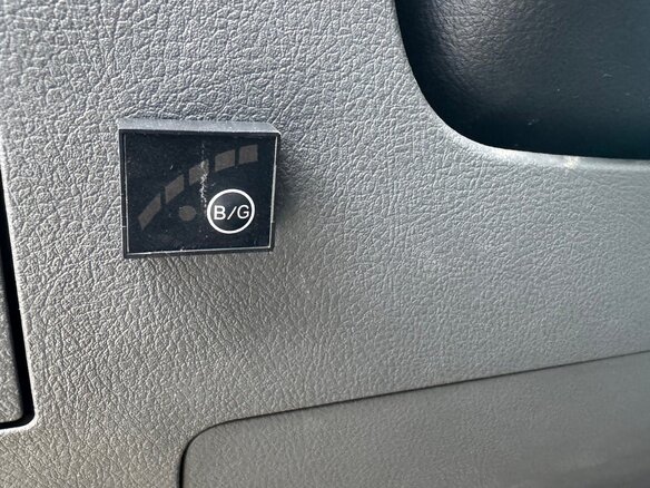 2010 Lexus LX 570 III, серебристый, 3999999 рублей - вид 28
