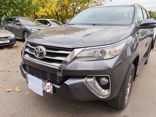2019 Toyota Fortuner II, серый, 4400000 рублей, вид 2