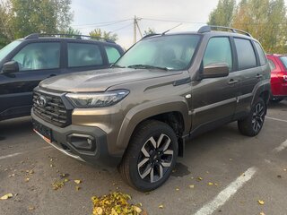 2026 Lada (ВАЗ) Niva Travel I Рестайлинг, коричневый, 1809000 рублей, вид 1